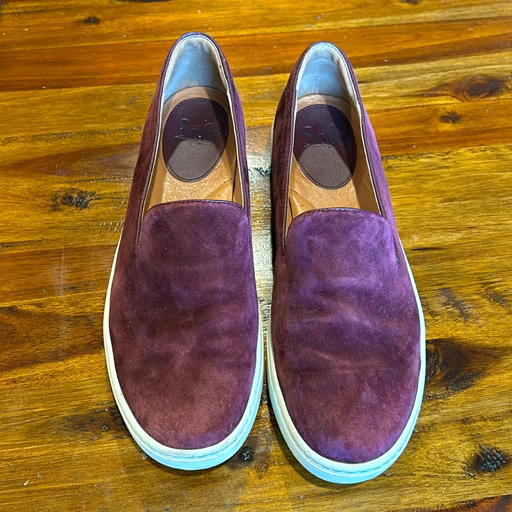 EUC Women’s Sofft Maroon Suede Slip-on Loafers, Size 9